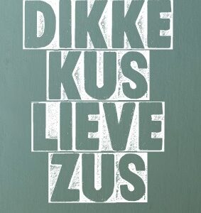 Minikaart 'Dikke kus lieve zus' - 552603MK -  Minikaartjes