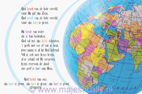 Kinderkaart God houdt van de hele wereld - MA13017 -  Kinderkaarten bij MajesticAlly