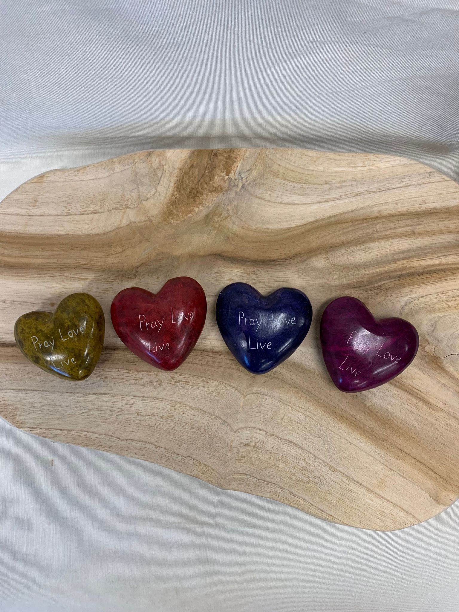 Pray love live paars hart steen - 5500359579 -  Fairtrade bij MajesticAlly