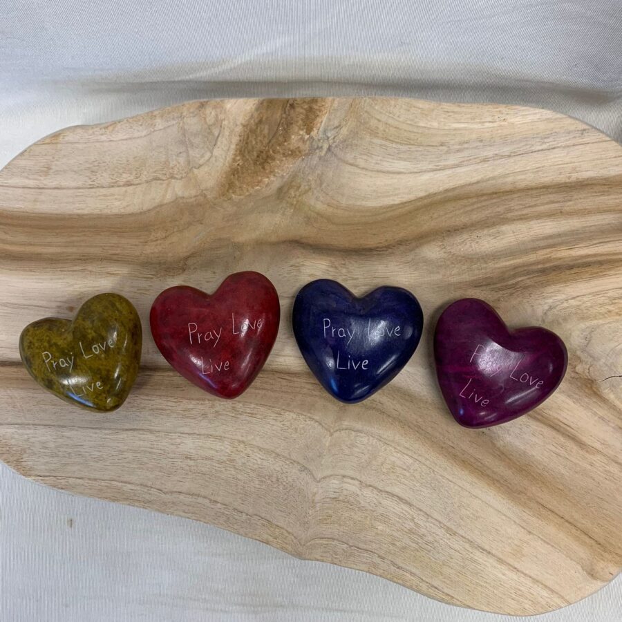Pray love live groen hart steen - 5500359582 -  Fairtrade bij MajesticAlly