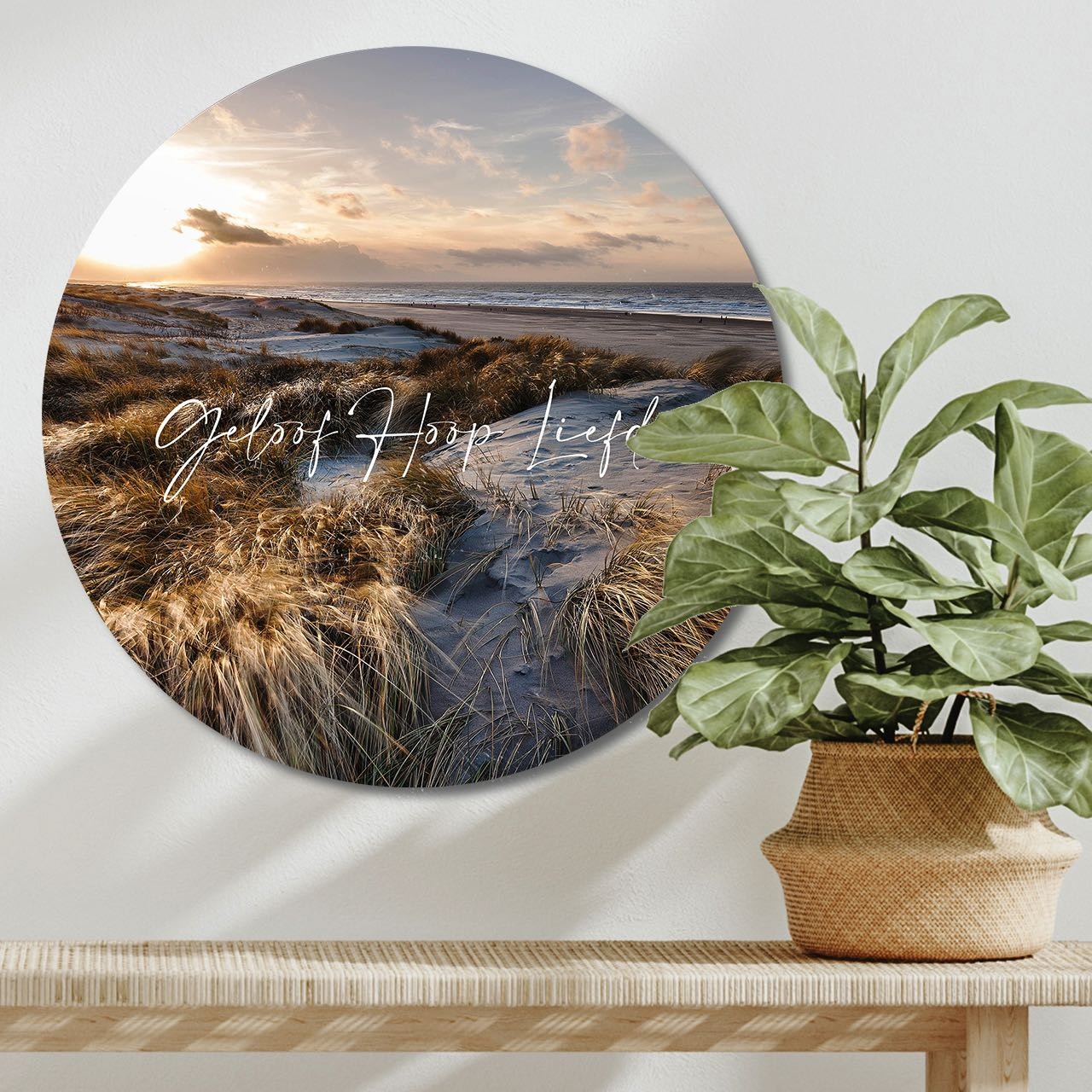 Muurcirkel 'Geloof, hoop, liefde'